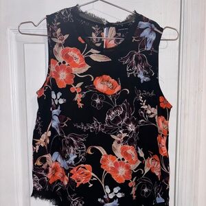 Who What Wear Black and Floral Sleeveless Blouse size Small